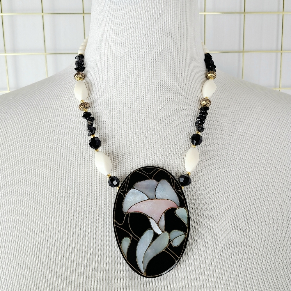 Lee Sands MOP Mother of Pearl Floral Beaded Statement Vintage Necklace